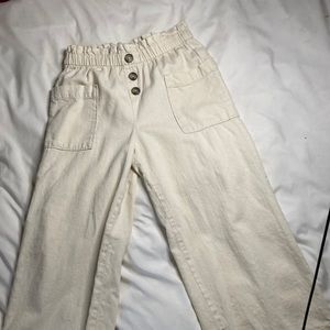 Cream/white pants with pockets and buttons